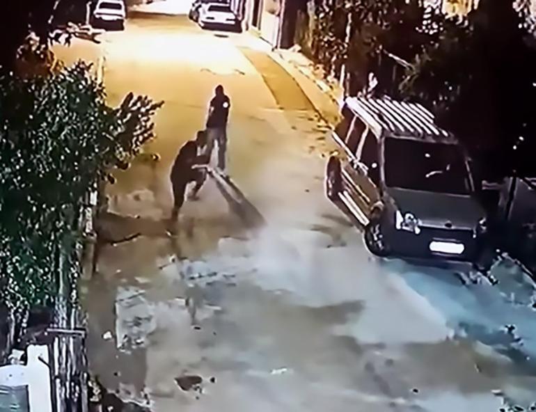 Borçlusunu ayağından yaraladı; otomobilinin lastikleri patlatılarak yakalandı