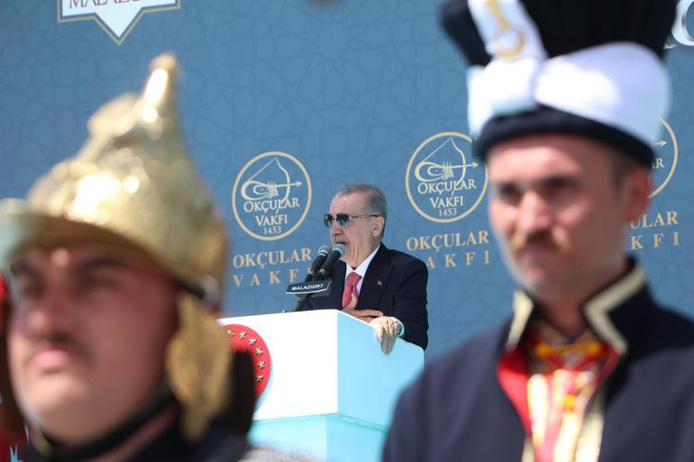 Cumhurbaşkanı Erdoğan: Malazgirt ruhunu yaşatacak, yeni nesillere şanla şerefle teslim edeceğiz