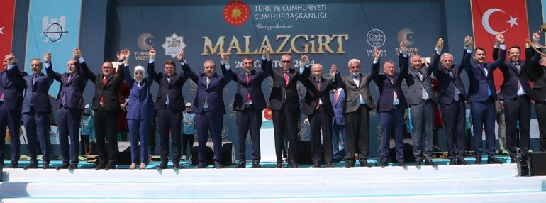 Cumhurbaşkanı Erdoğan: Malazgirt ruhunu yaşatacak, yeni nesillere şanla şerefle teslim edeceğiz