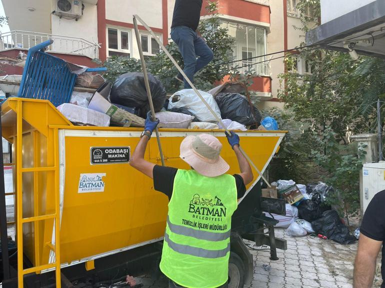 Evinden 20 ton çöp çıktı; daha önce de biriktirdiği ortaya çıktı