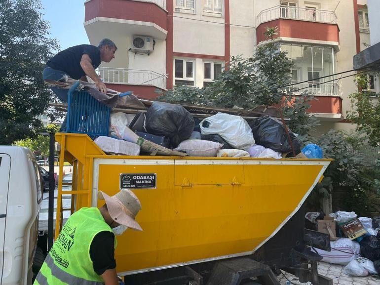 Evinden 20 ton çöp çıktı; daha önce de biriktirdiği ortaya çıktı