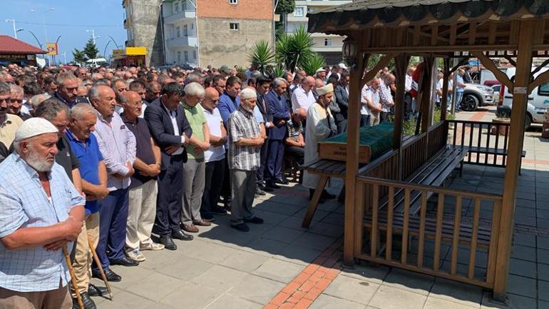 Öldürülen MHP ilçe başkanı toprağa verildi, saldırgan teslim oldu