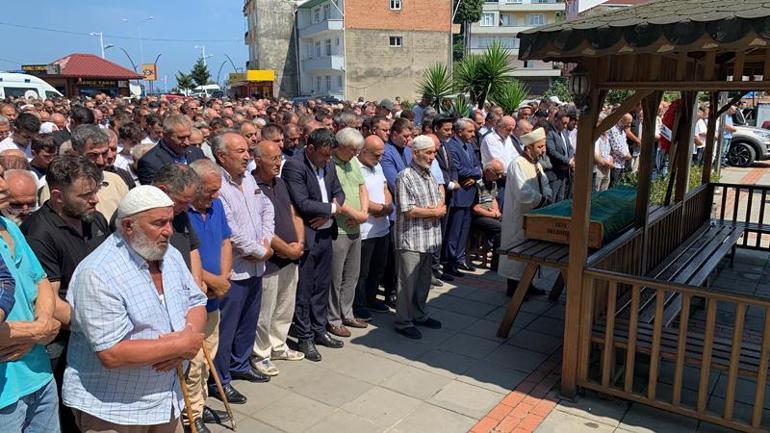 Öldürülen MHP ilçe başkanı toprağa verildi, saldırgan teslim oldu