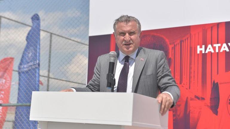 Bakan Aşkın Bak: Deprem bölgemizi ayağa kaldırmak için çalışıyoruz