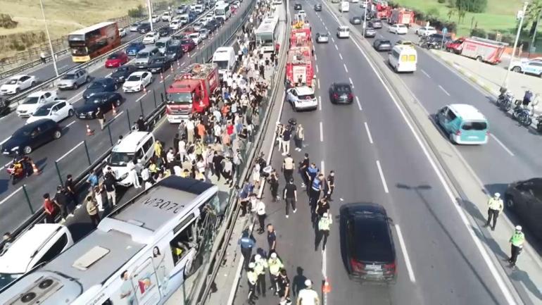 Küçükçekmecede metrobüs kazası: 1 ölü 50 yaralı