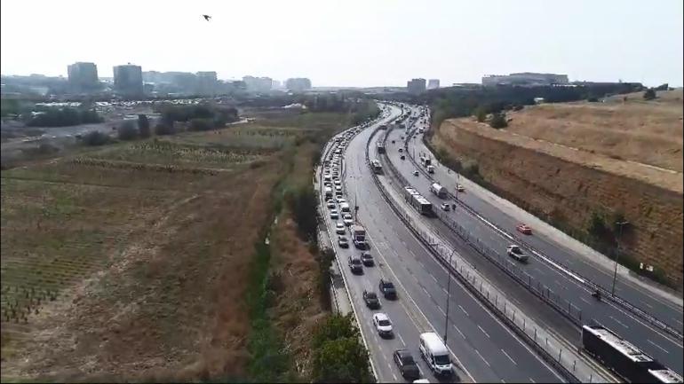 Küçükçekmecede metrobüs kazası: 1 ölü 50 yaralı