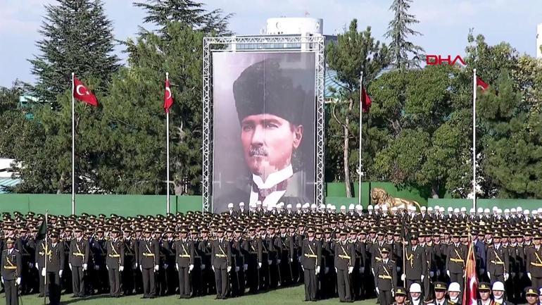 Cumhurbaşkanı Erdoğan: FETÖcü hainlerin ordumuzda açtığı tahribatı kısa sürede telafi ettik