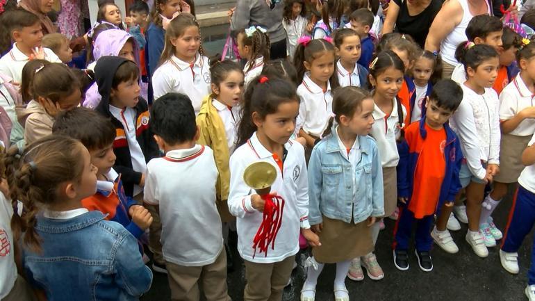 Okullarda uyum haftası başladı; ilk ders zili çaldı