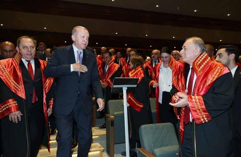 Cumhurbaşkanı Erdoğan: Türkiye, siviller eliyle yapılacak yeni anayasaya hazırdır