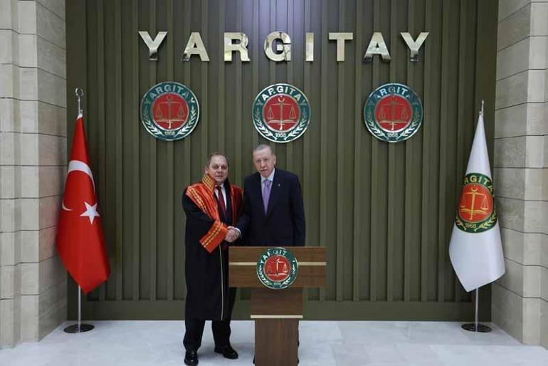 Cumhurbaşkanı Erdoğan: Türkiye, siviller eliyle yapılacak yeni anayasaya hazırdır