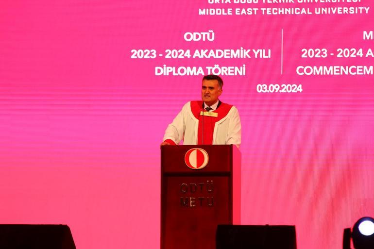 ODTÜ 2023- 2024 eğitim- öğretim yılı mezuniyet töreninde elektrik kesintisi ve protesto