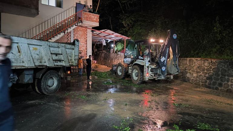 Trabzondaki sağanak ve heyelanda 14 kişi kurtarıldı