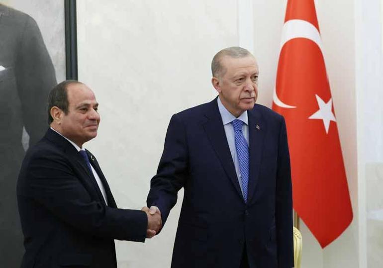 Cumhurbaşkanı Erdoğan, Mısırlı mevkidaşı Sisiyi resmi törenle karşıladı