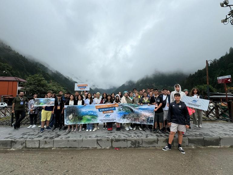 Sultangazi Belediyesi’nden başarılı öğrencilere Karadeniz turu