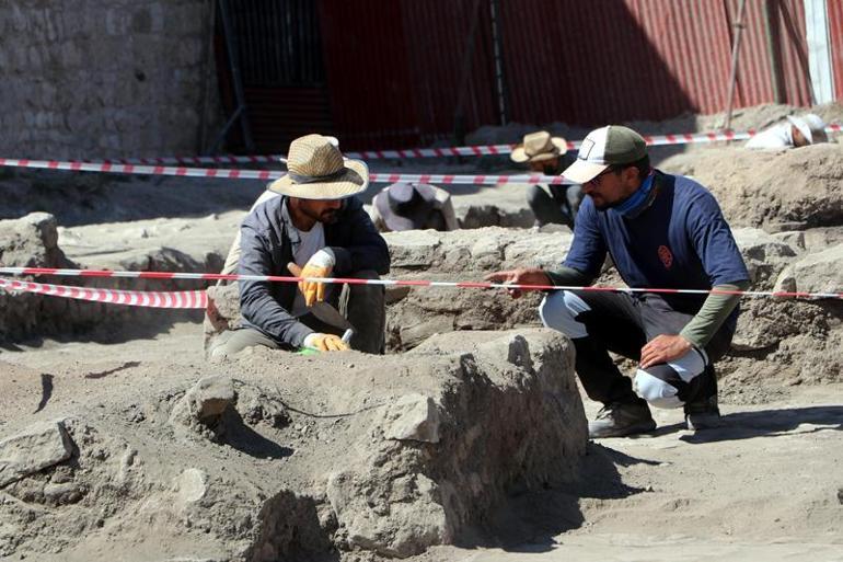 Vanda Osmanlı dönemine ait pazar yeri ortaya çıktı