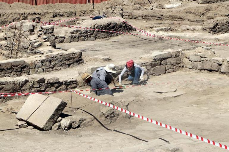 Vanda Osmanlı dönemine ait pazar yeri ortaya çıktı