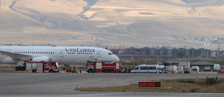 Bomba ihbarı asılsız çıkan Hindistan uçağındaki yolcular, yeni bir uçakla Frankfurta uçtu