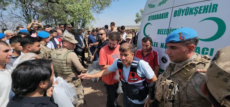 Narin, tabutuna sarılı duvak ve beyaz elbisesiyle son yolculuğuna uğurlandı