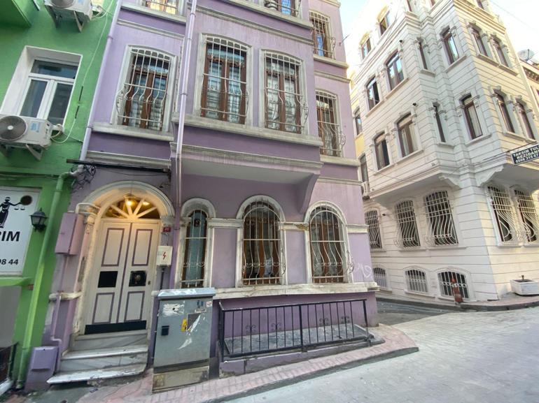 Beyoğlunda otel odasında sevgilisini darbederek öldürdü