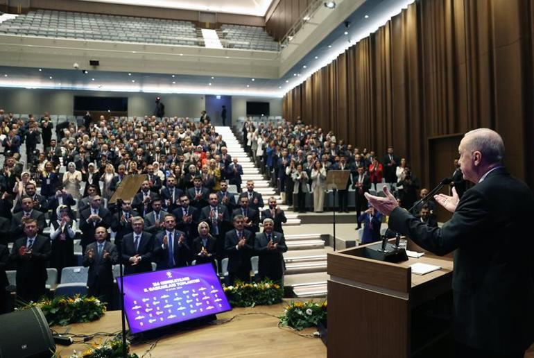 Cumhurbaşkanı Erdoğan: Sayın Özelin, millete özür borcu olduğuna inanıyoruz