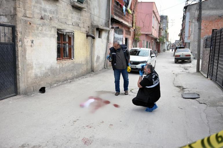 Kızını öldüren babadan kendini bıçakladı savunması