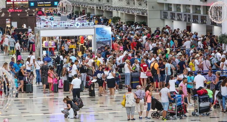 Antalya Havalimanında yolcu trafiği rekoru; 26 milyonu aştı