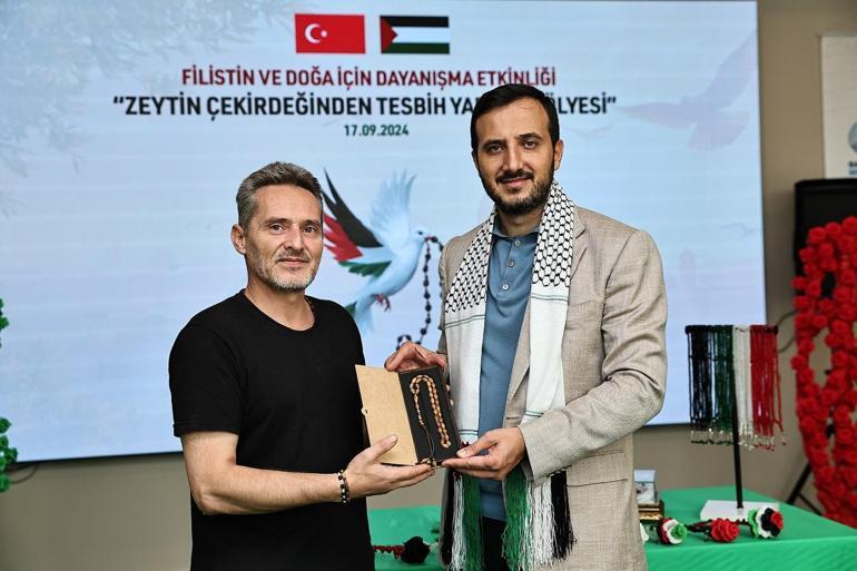 Bağcılar’da öğrenciler Filistin için zeytin çekirdeklerinden tesbih yaptı