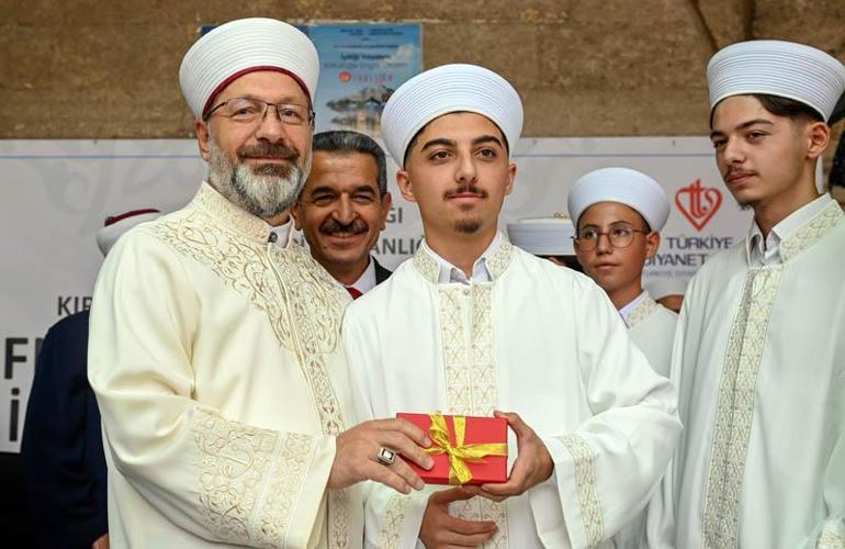 Diyanet İşleri Başkanı Erbaş: Kuran ahlakını yeni nesillere anlatmak zorundayız