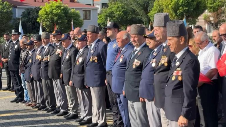 Avcılar’da gazilerden Türk bayraklı yürüyüş