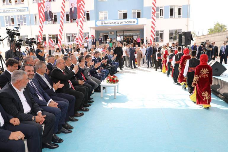 Bakan Tekin: Evrensel laiklik anlayışı ile bağdaşır, özgür bir Türkiye noktasındayız