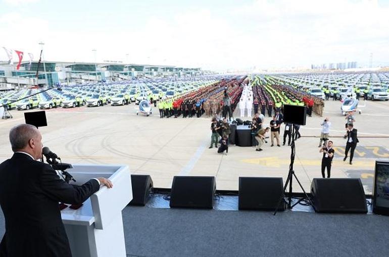 Cumhurbaşkanı Erdoğan: Savunma sanayinde tam bağımsız Türkiye hedefimize ulaşana kadar çalışmalarımızı devam ettireceğiz