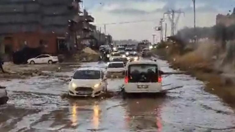 Şanlıurfada sağanak etkili oldu, fıstıklar su altında kaldı