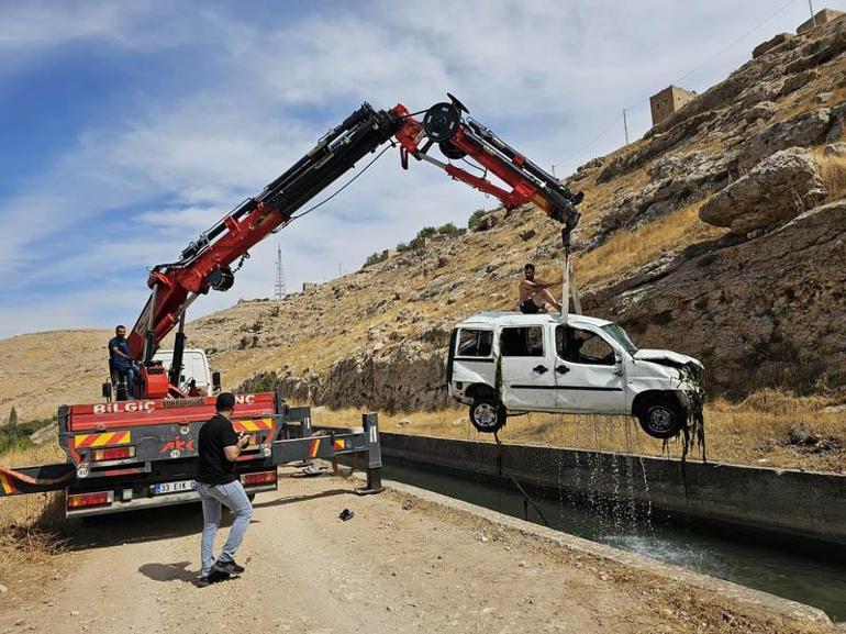 Çocukların el frenini indirdiği araç, uçurumdan yuvarlanıp kanala düştü: 2’si ağır, 4 yaralı