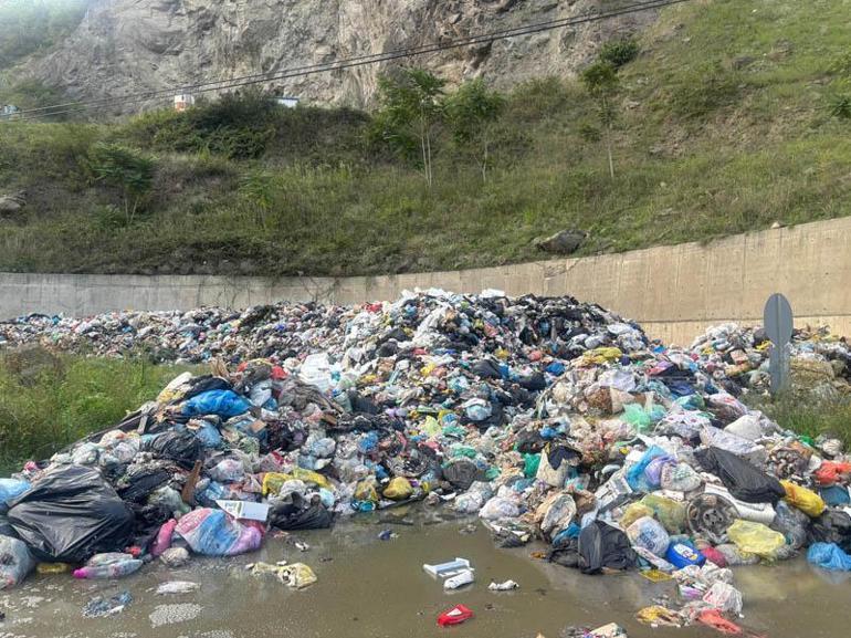 Yol kenarına çöp döken Ortahisar Belediyesine 2 milyon TL ceza