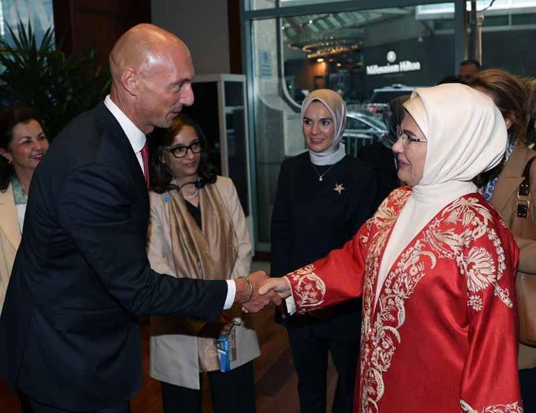 Emine Erdoğan, New York’ta ‘Bir Deniz Yıldızı Hikâyesi: Gönül Elçilerine Küresel Davet’ programına katıldı