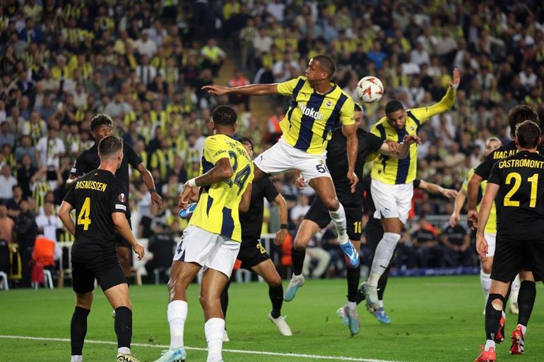 Fenerbahçe, UEFA Avrupa Ligi’nin yeni formatına 3 puanla başladı