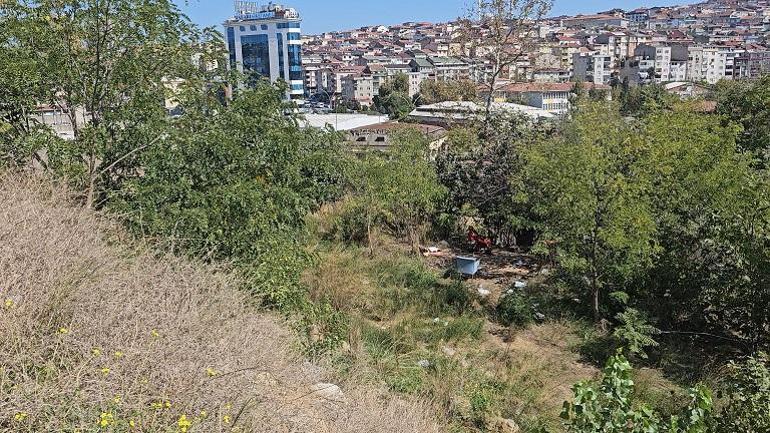 Gaziosmanpaşada boş arazide erkek cesedi bulundu