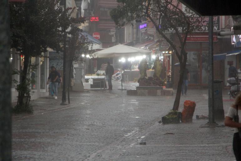 Marmaranın batısında kuvvetli yağış uyarısı