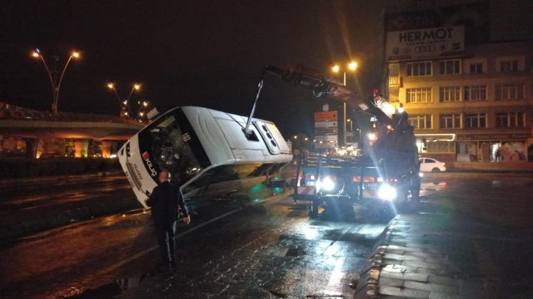 Kayseri’de işçi servisi devrildi: 9 yaralı