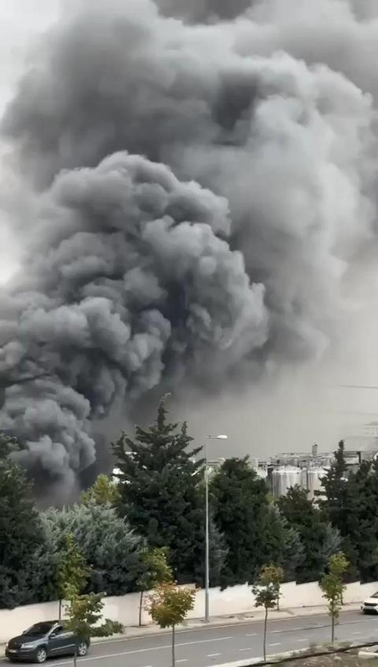 Sancaktepede soğuk hava deposunda çıkan yangın söndürüldü