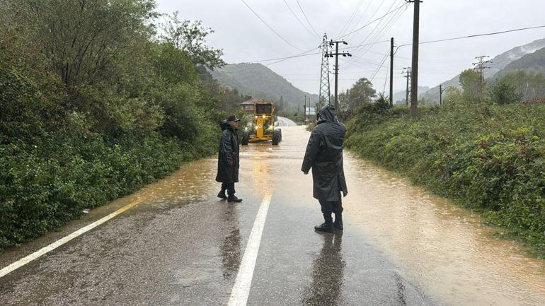 Bartın Irmağı’nın taşma riskine kum çuvallı bariyer önlemi