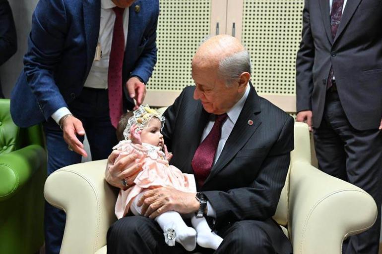 Bahçeli: Ellerini sıkmam, Türkiye partisi olmanın işareti olarak görülmelidir