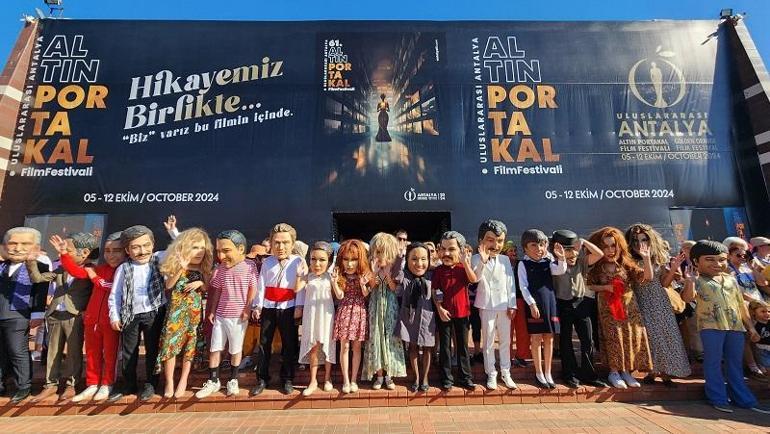 Altın Portakal, 61inci kez geleneksel kortej ile başladı