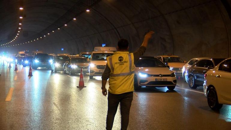 Sultangazide tünelde yarış iddiası; yolcu otobüsü ile çarpışan motosikletli hayatını kaybetti