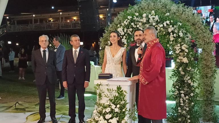 Özgür Özel, Hatayda nikah şahitliği yaptı