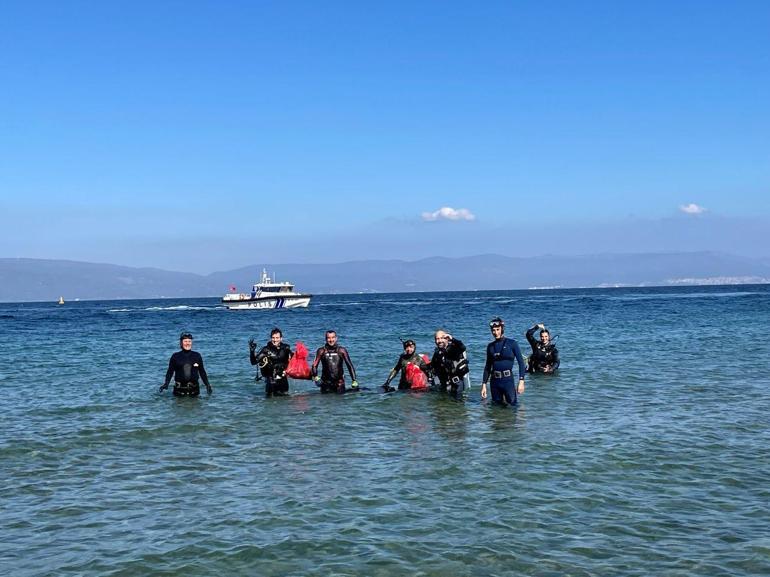 Bursa’da fabrika işçilerinden su altı ve sahil temizliği