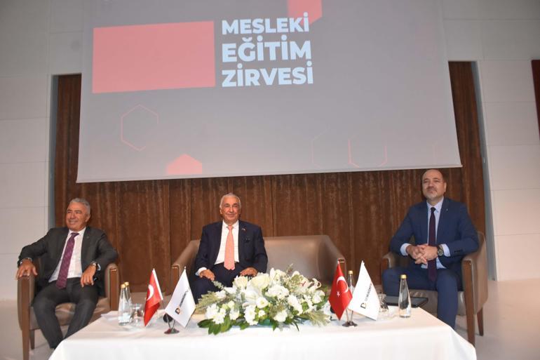 İzmirde Mesleki Eğitim Zirvesinin ikincisi gerçekleştirildi