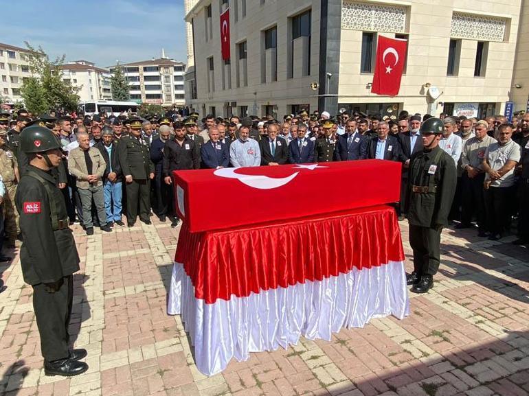 Pençe-Kilit şehidi için Elazığda tören