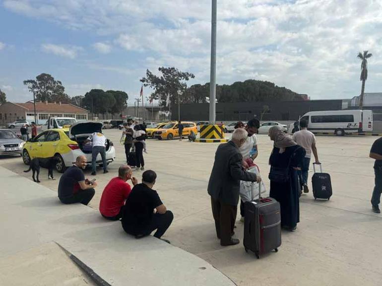 Lübnan’dan Mersin’e 351 yolcu daha geldi