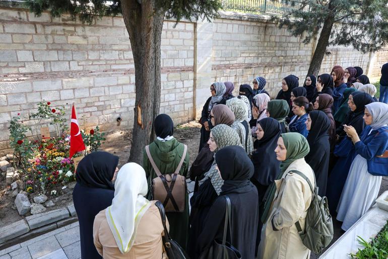 35 STKdan artan şiddet olaylar nedeniyle Edirnekapı Surları önünde basın açıklaması